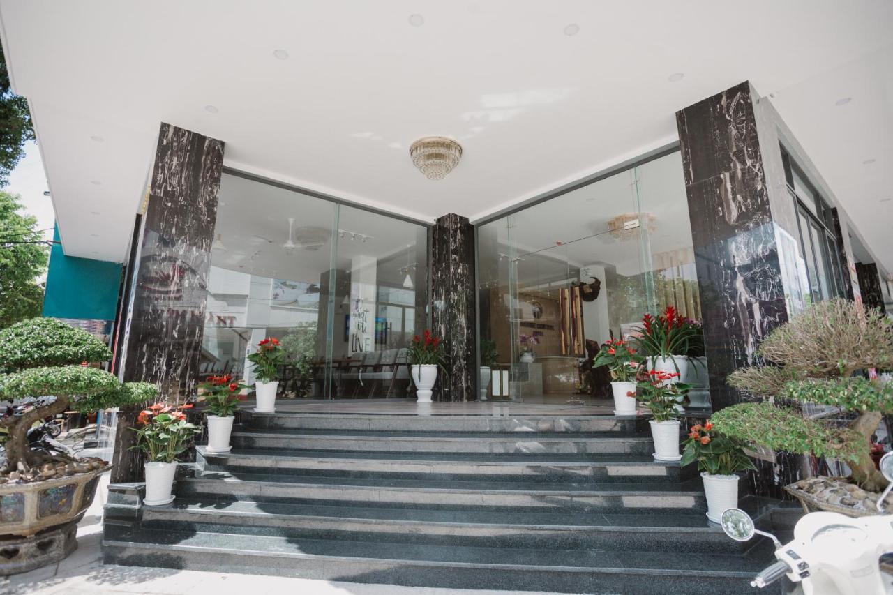 Ban Me Central Hotel Буон Ма Туот Екстериор снимка